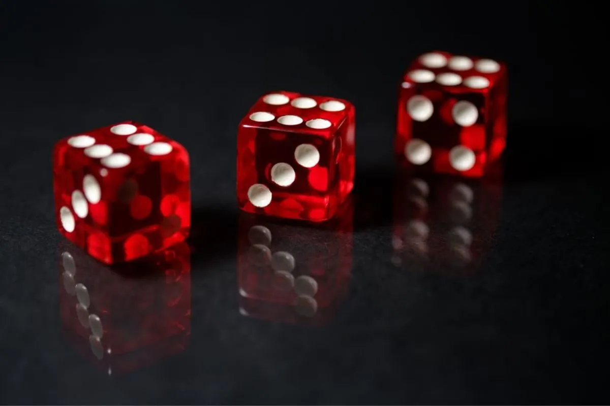 công dụng của xúc xắc trong game bài