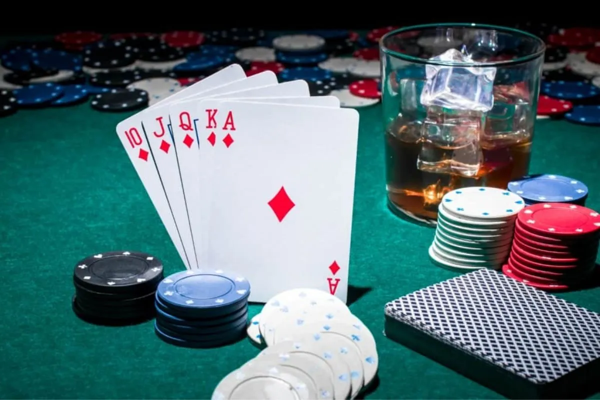 thứ tự bài xếp từ cao đến thấp trong game bài poker